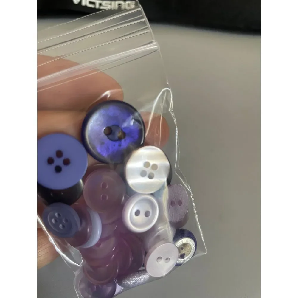 Lot sewing‎ Clothing buttons purple lilac fabric plastic  varied sizes